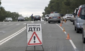 В Свердловской области столкнулись "ВАЗ-2110" и "ГАЗ-2705": один человек погиб