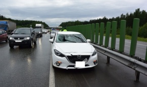 На автодороге "Екатеринбург-Косулино" водитель иномарки насмерть сбил пешехода
